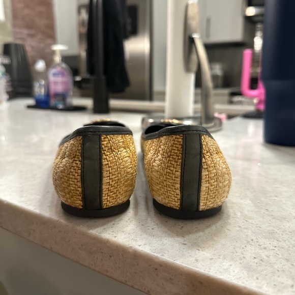 Tory Burch Reva Raffia Straw Logo Ballet Flat - Picture 10 of 11